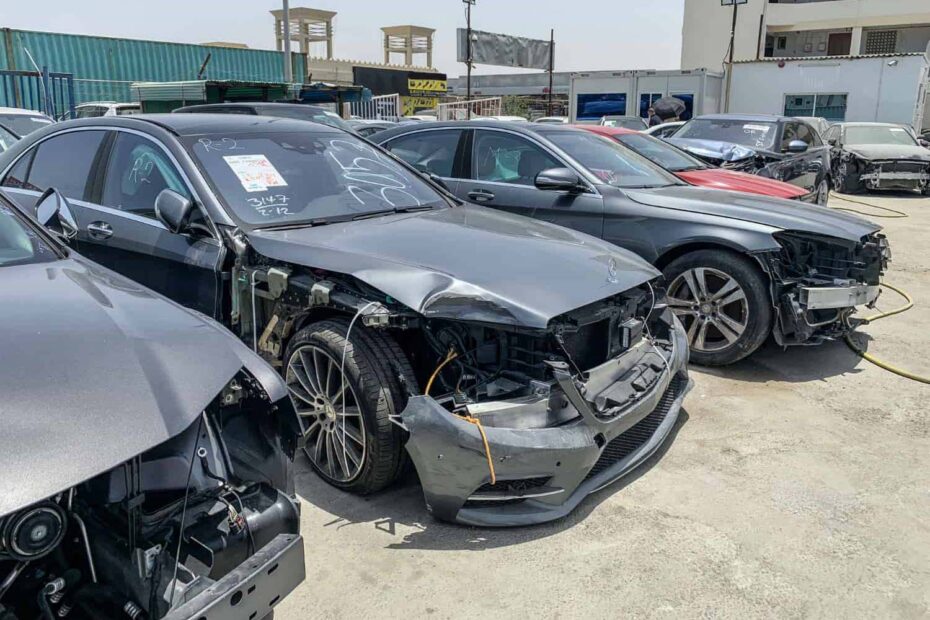 فريقنا يشتري جميع انواع السيارات تشليح